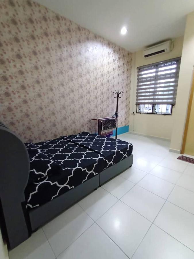 Homestay Kemaman Private Pool Fyna Chukai Luaran gambar