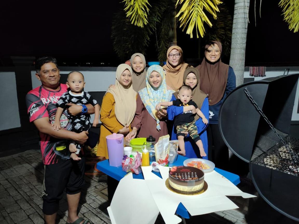 Homestay Kemaman Private Pool Fyna Chukai Luaran gambar